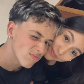 Foto do casal João e Mari